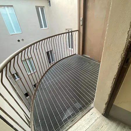 Amirooms Guest house
