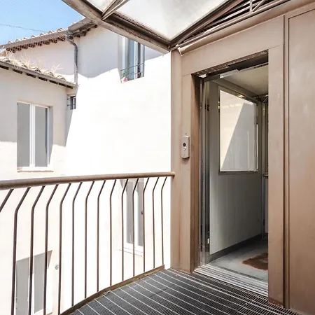 Guest house Amirooms