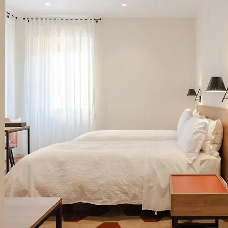 Guest house Amirooms 4*