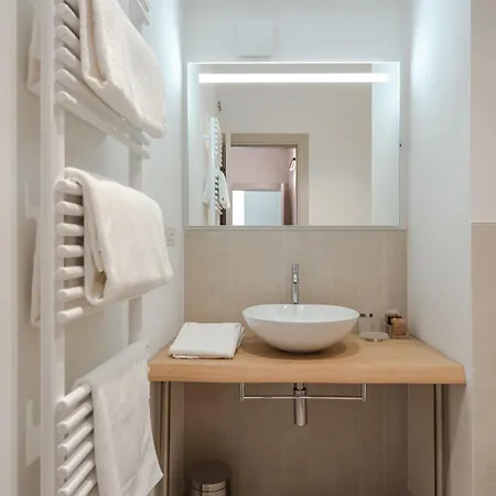 Amirooms Guest house 4*