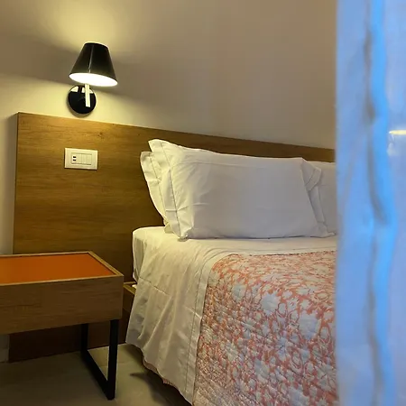 Гостьовий будинок Amirooms