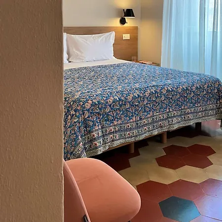 Amirooms 4*